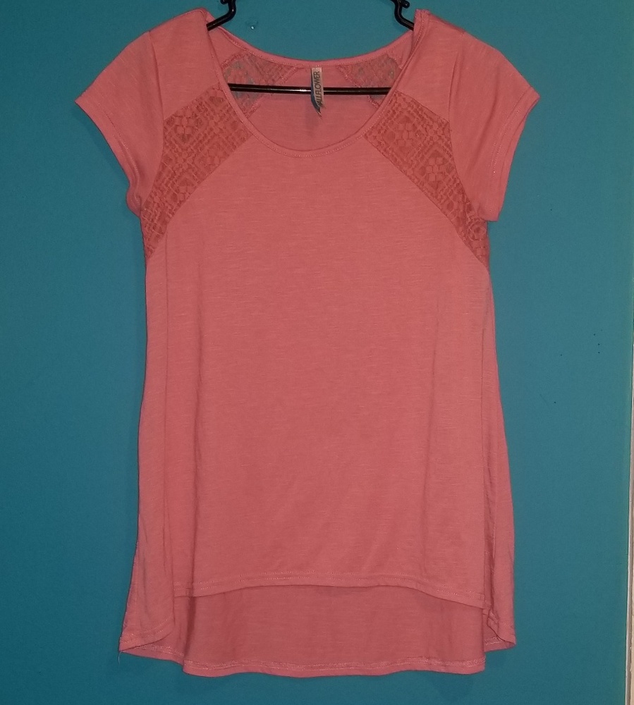 🦊3 for $15 Wallflower top